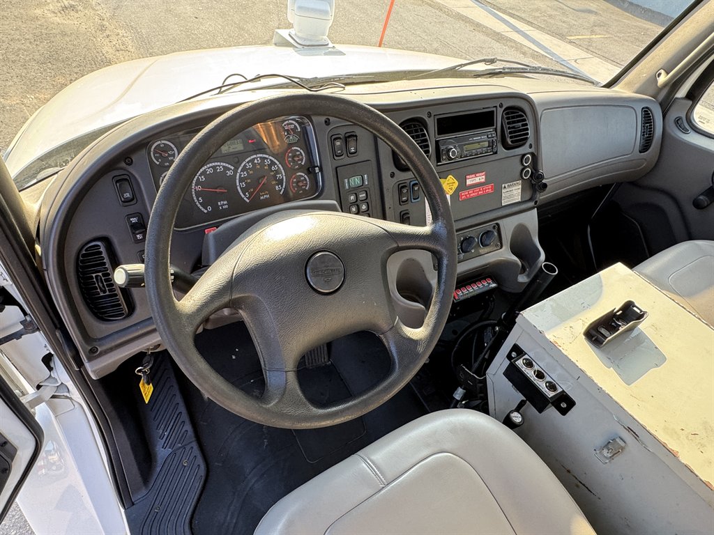 2015 Freightliner M2 - $29,995