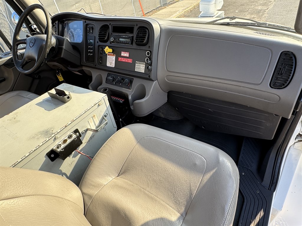 2015 Freightliner M2 - $29,995