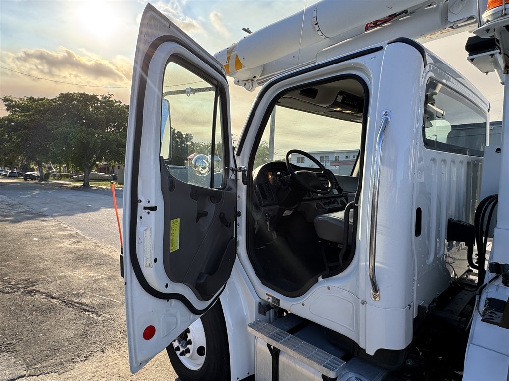 2015 Freightliner M2 - $29,995
