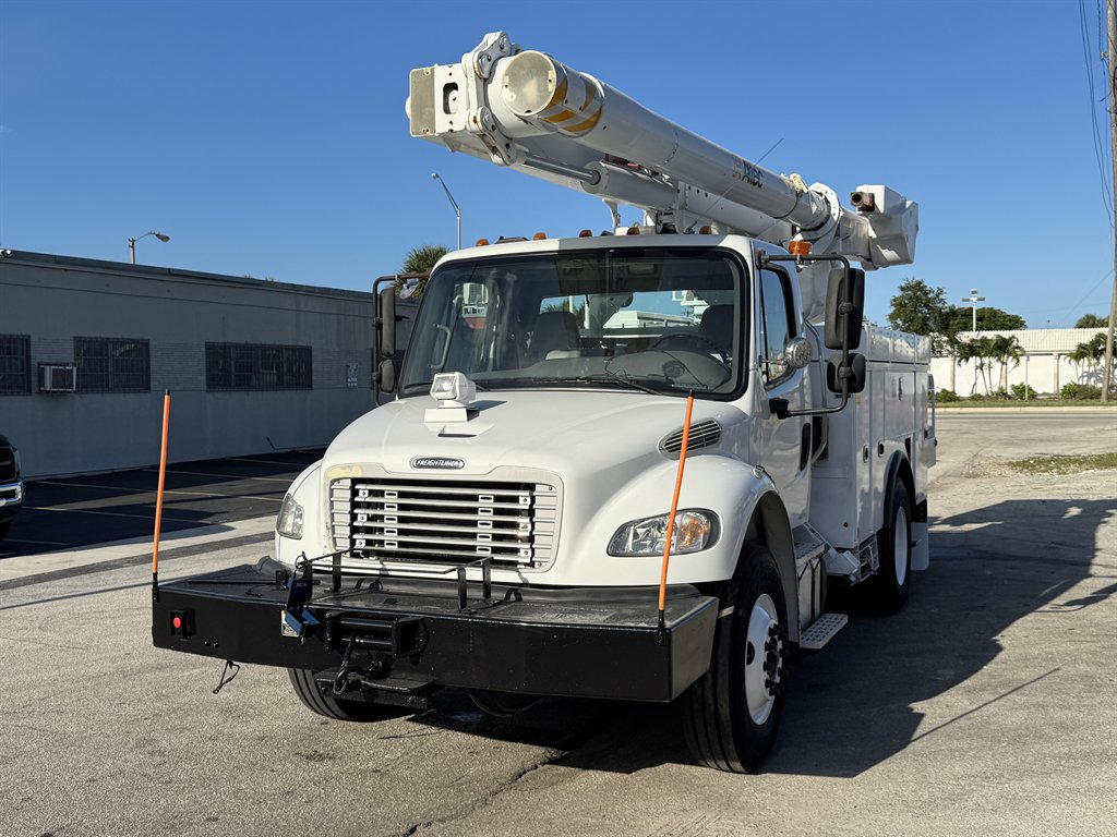 2015 Freightliner M2 - $29,995