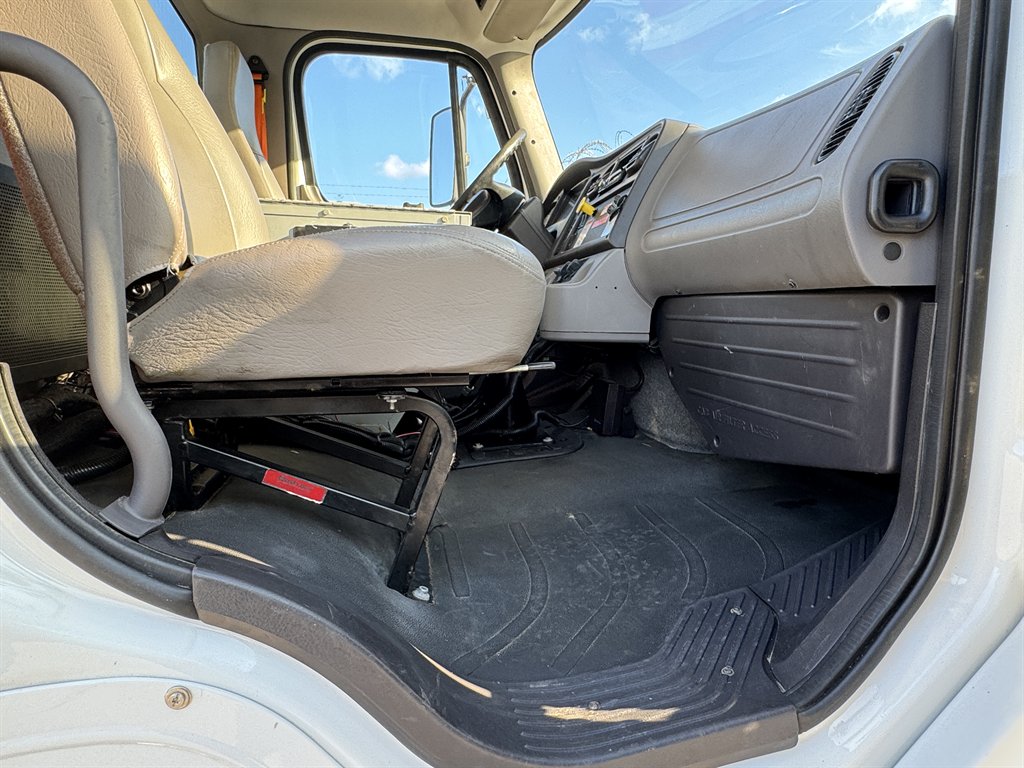 2015 Freightliner M2 - $29,995