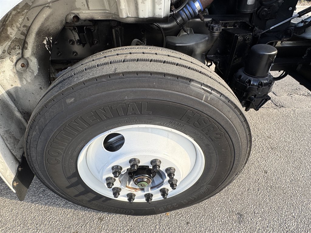 2015 Freightliner M2 - $29,995