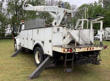 2016 Freightliner M2 - $47,995