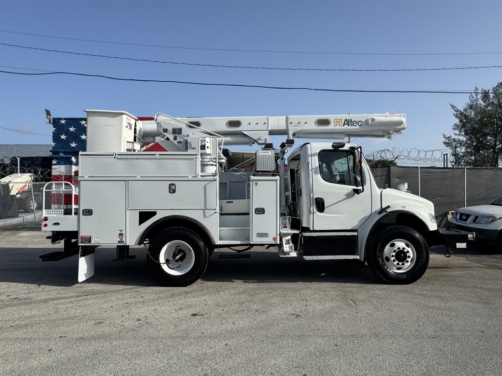 2016 Freightliner M2 - $32,995