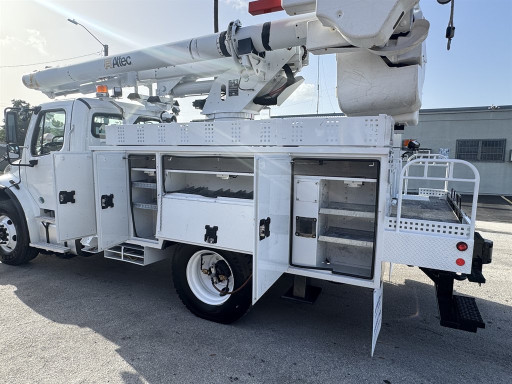 2016 Freightliner M2 - $32,995
