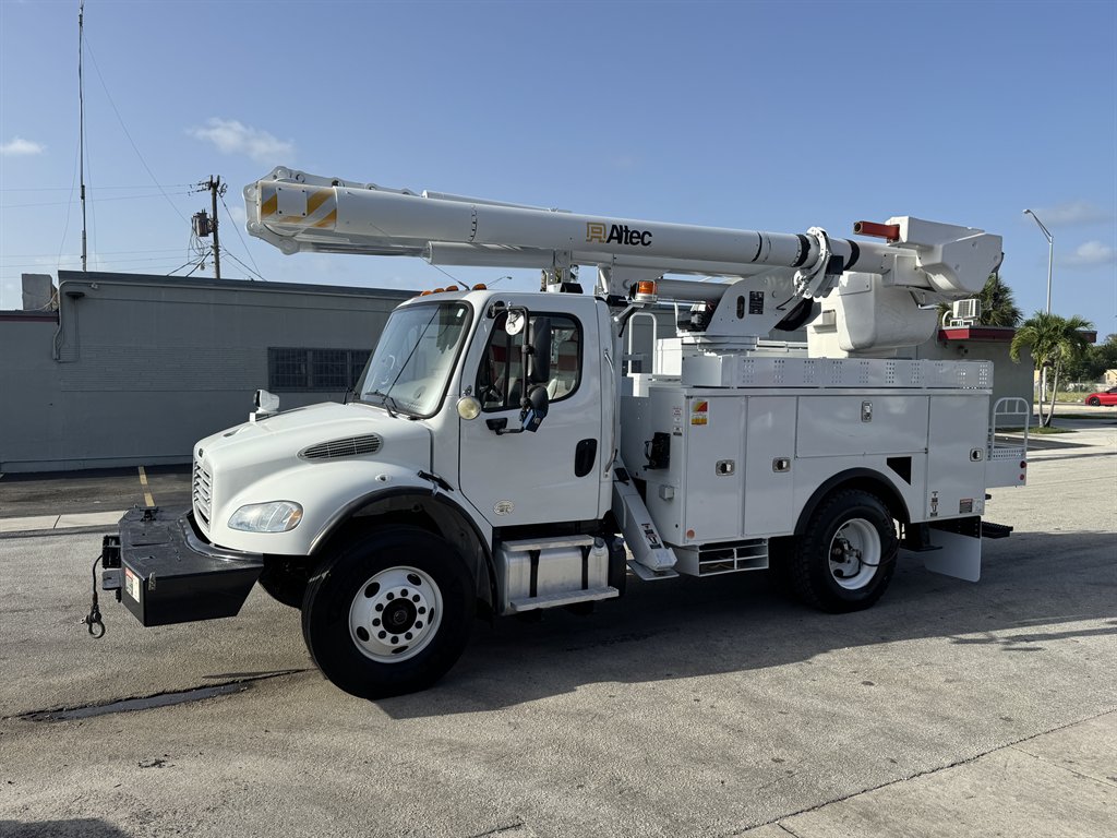 2016 Freightliner M2 - $32,995