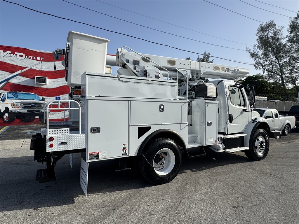 2016 Freightliner M2 - $32,995