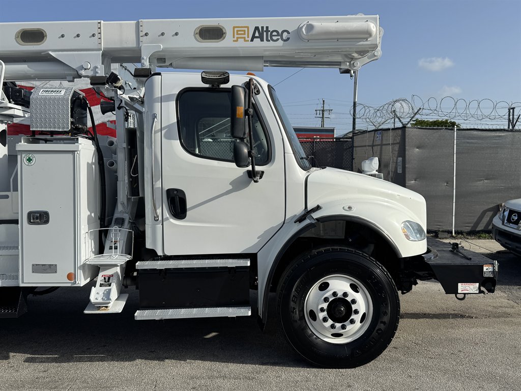 2016 Freightliner M2 - $32,995