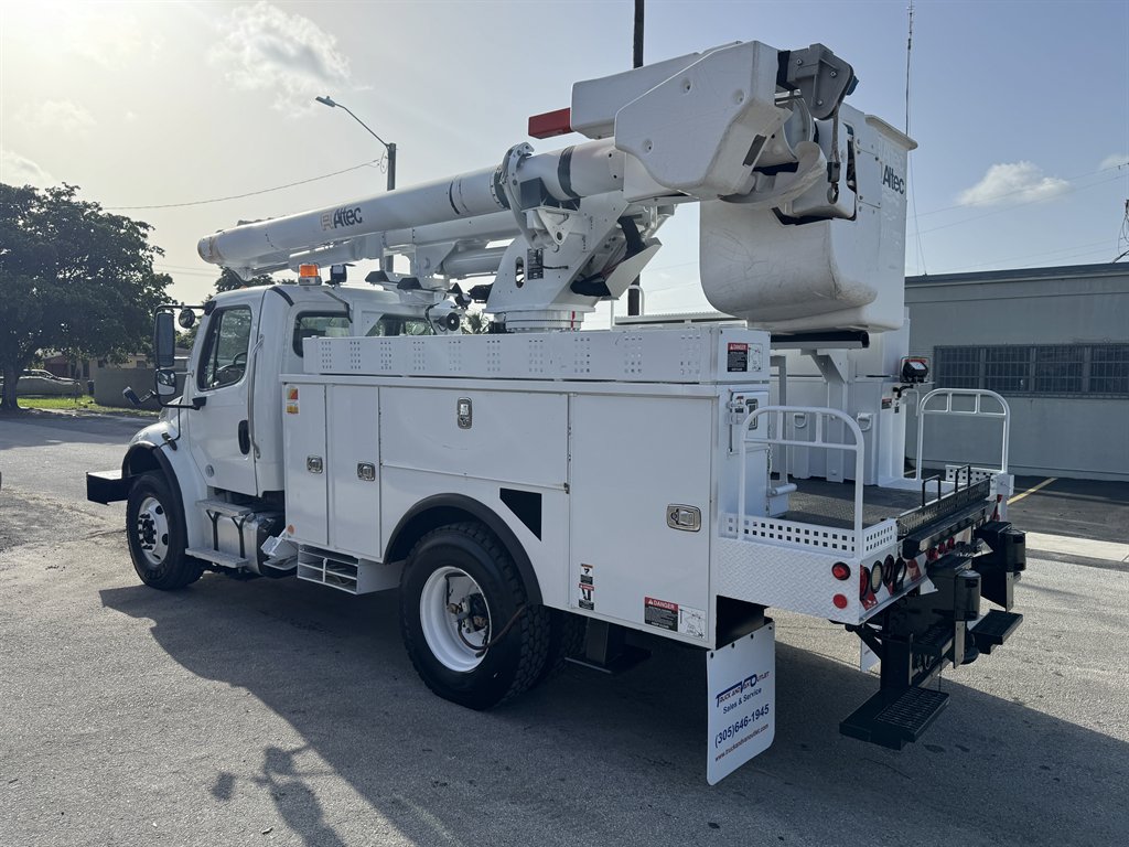 2016 Freightliner M2 - $32,995