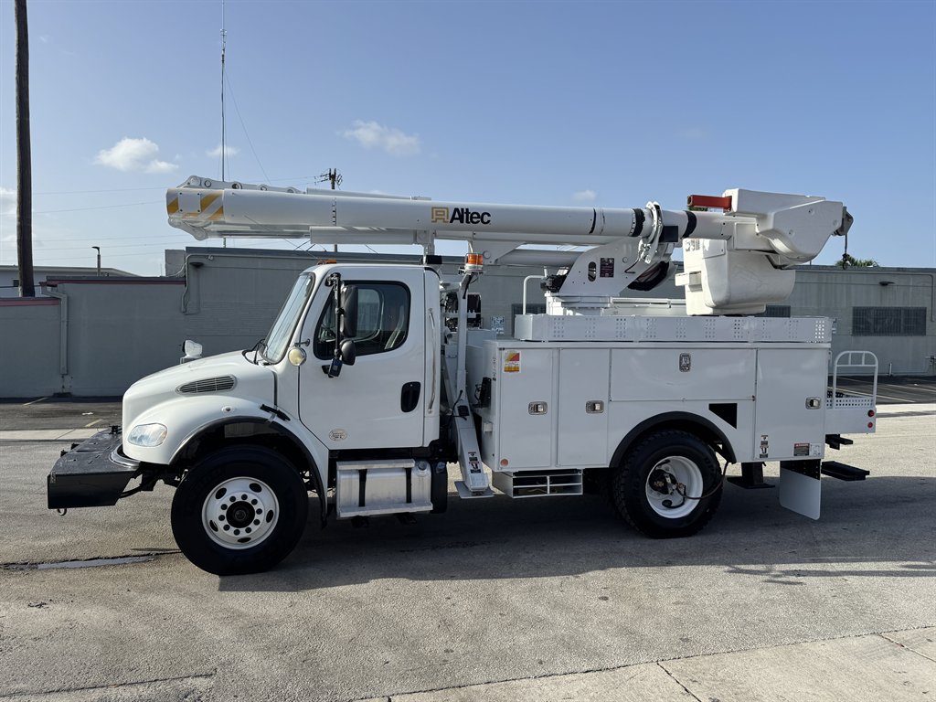 2016 Freightliner M2 - $32,995