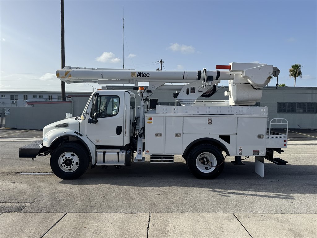 2016 Freightliner M2 - $32,995