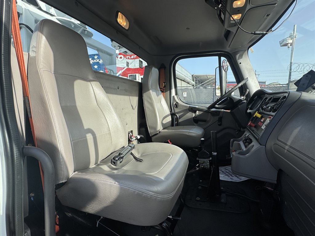 2016 Freightliner M2 - $32,995