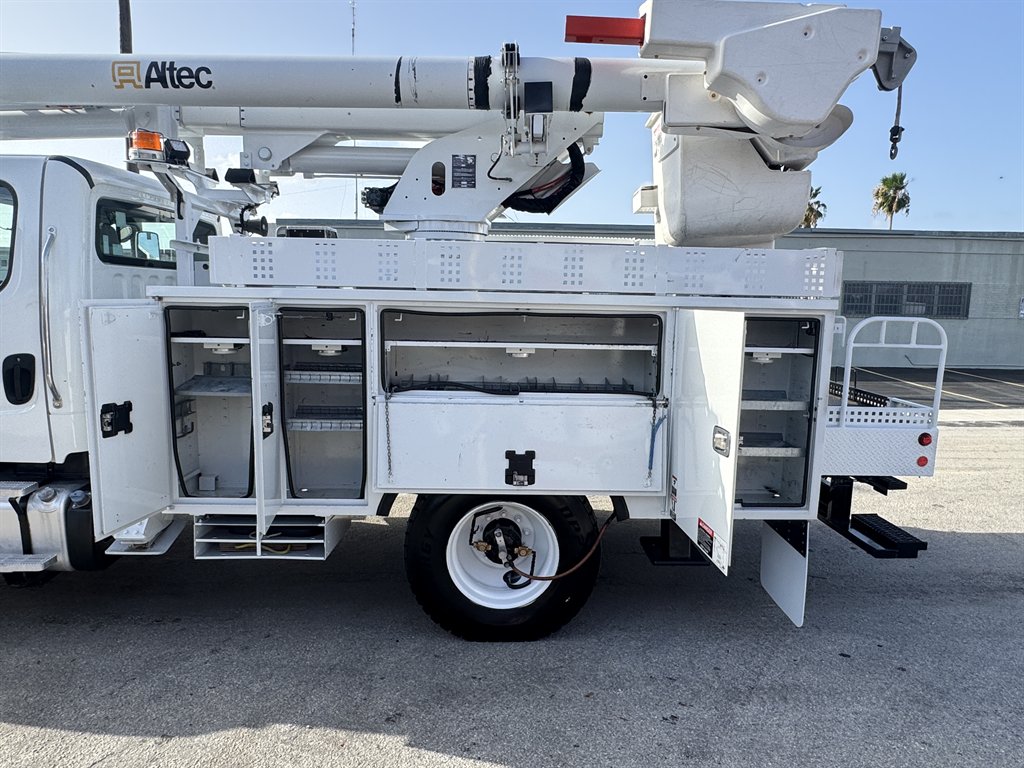 2016 Freightliner M2 - $32,995