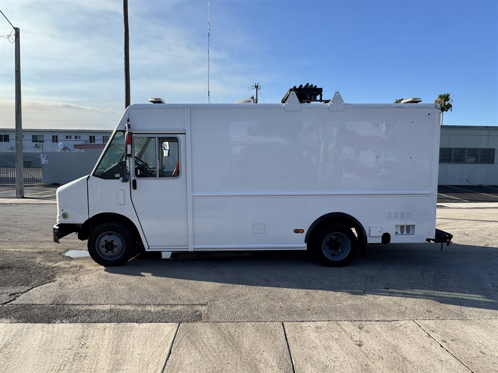 2016 Freightliner MT45 - $26,995