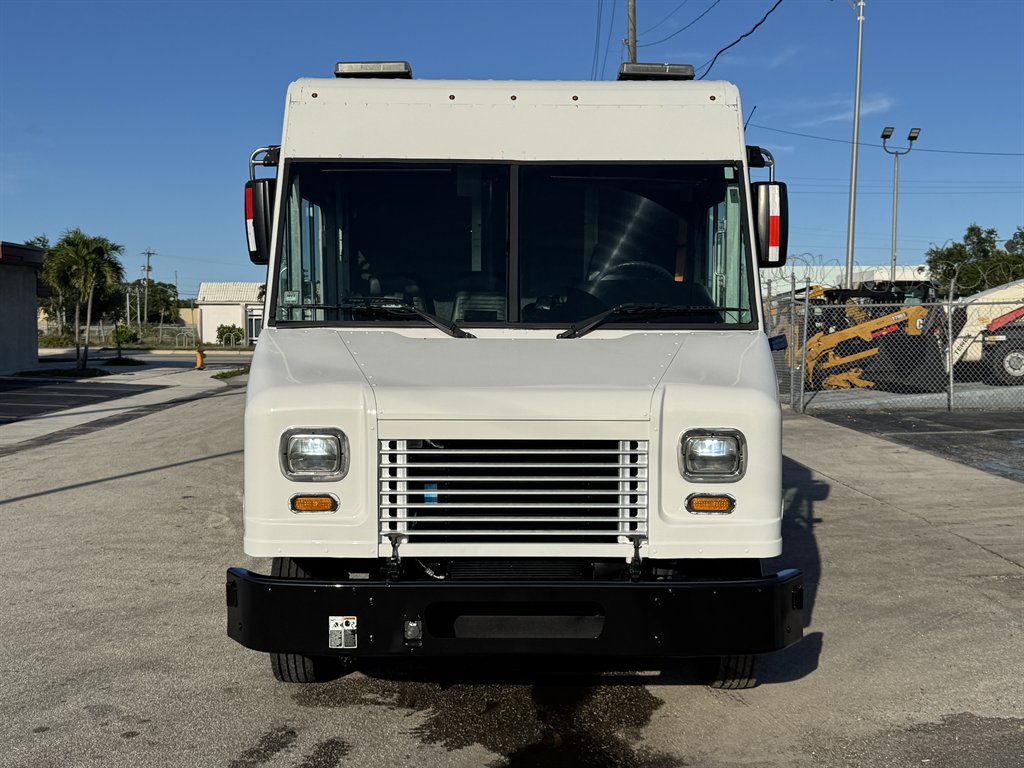 2016 Freightliner MT45 - $26,995