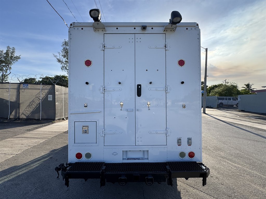 2016 Freightliner MT45 - $26,995