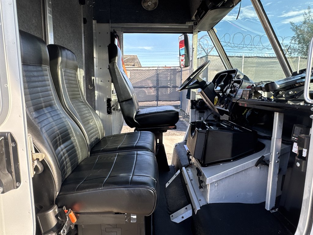 2016 Freightliner MT45 - $26,995