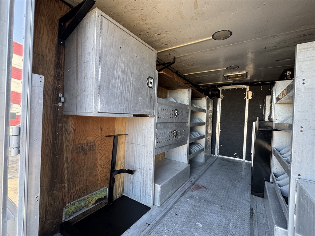 2016 Freightliner MT45 - $26,995