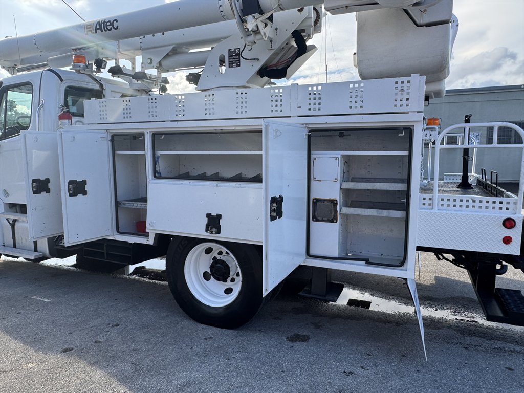 2016 Freightliner M2 - $32,995