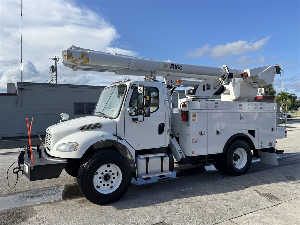 2016 Freightliner M2 - $32,995