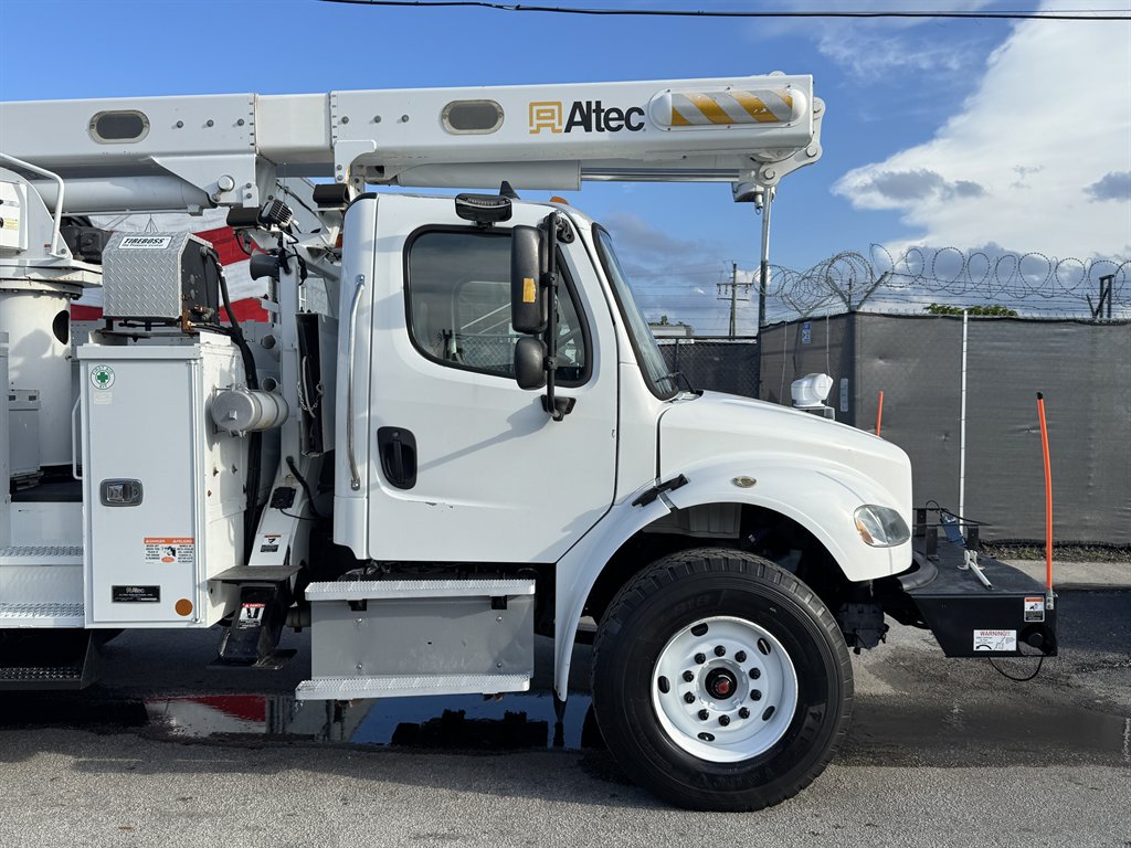 2016 Freightliner M2 - $32,995