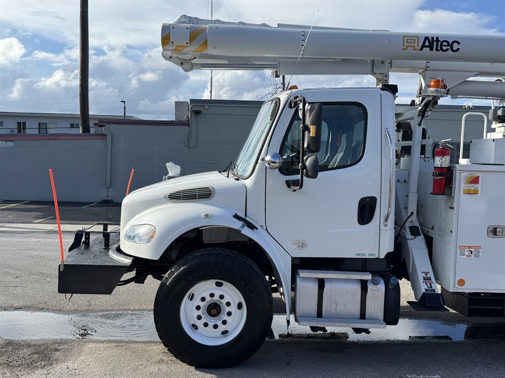 2016 Freightliner M2 - $32,995