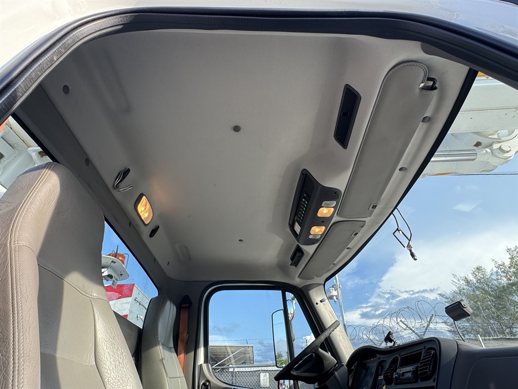 2016 Freightliner M2 - $32,995
