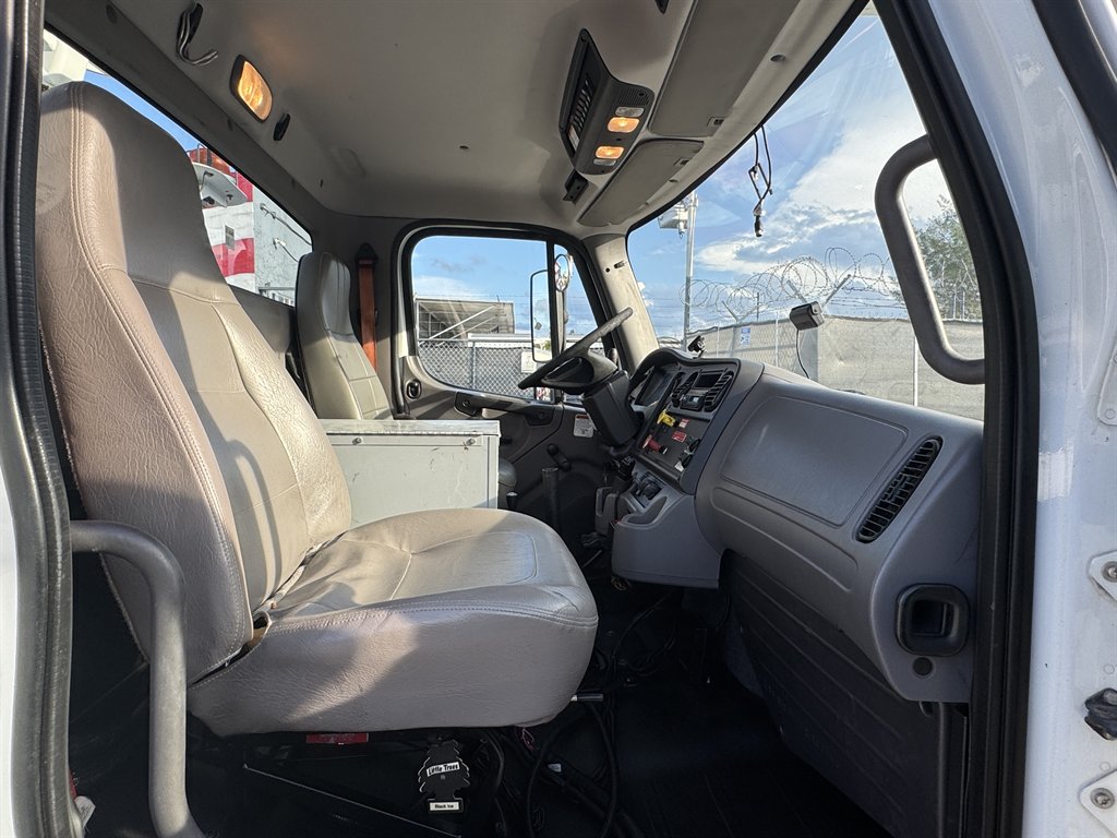 2016 Freightliner M2 - $32,995