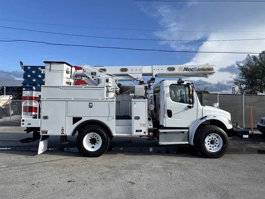 2016 Freightliner M2 - $32,995