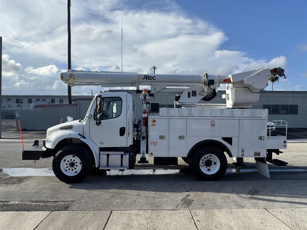 2016 Freightliner M2 - $32,995