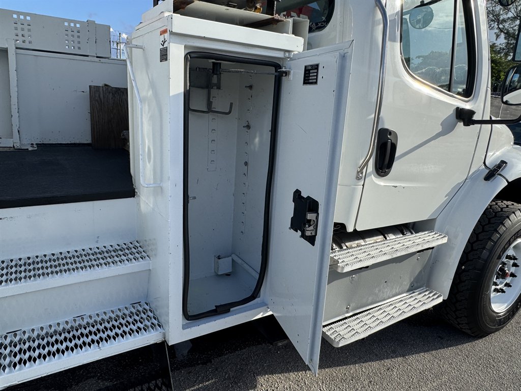 2016 Freightliner M2 - $32,995