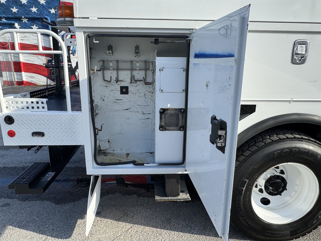 2016 Freightliner M2 - $32,995