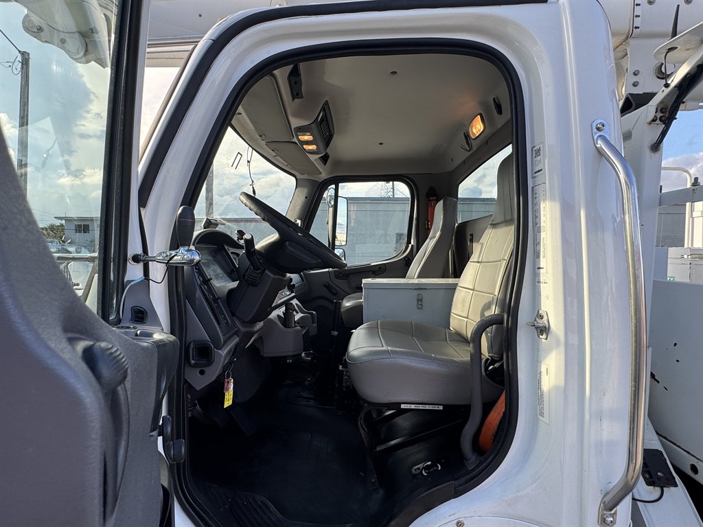 2016 Freightliner M2 - $32,995