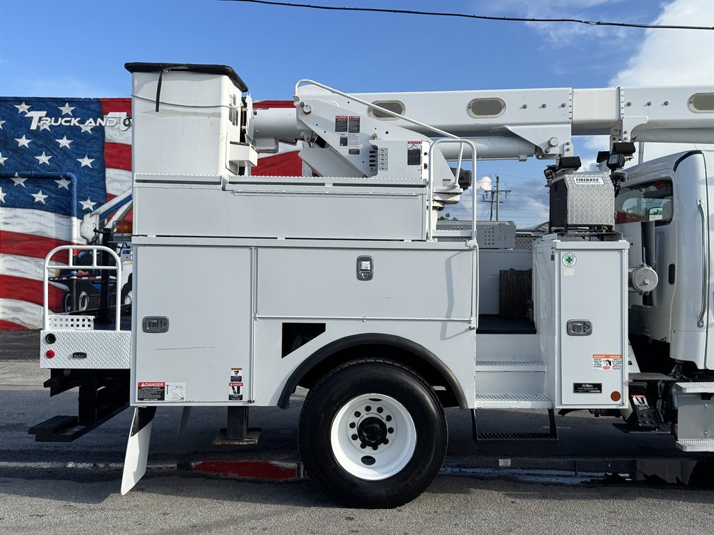 2016 Freightliner M2 - $32,995