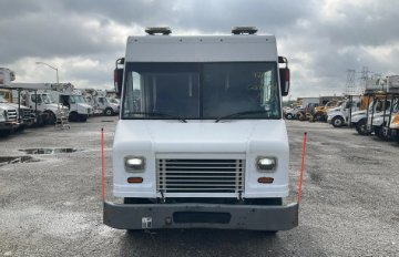 2016 Freightliner Mt45 Chassis - $26,995
