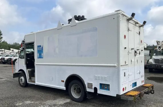 2016 Freightliner Mt45 Chassis - $26,995