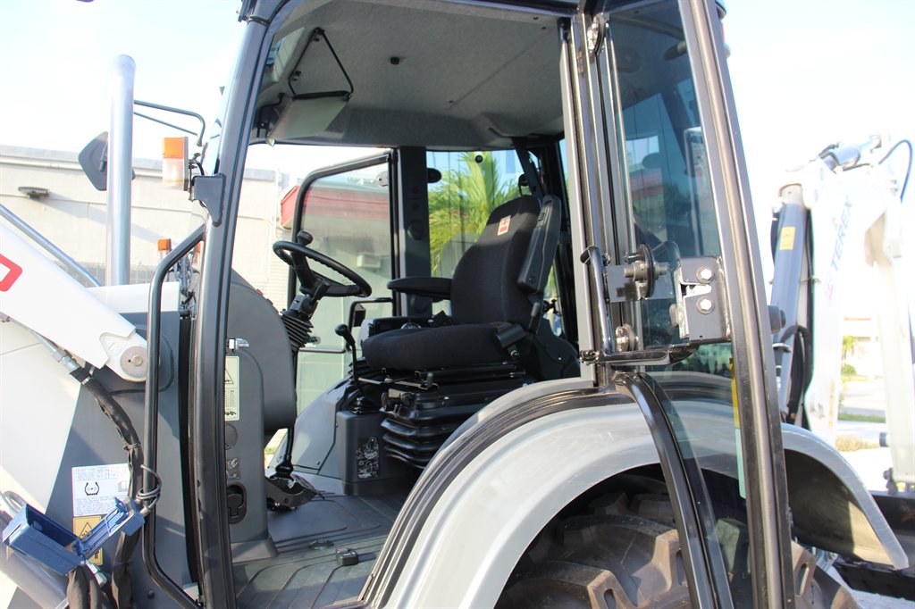 2016 Terex TLN830 - $39,995