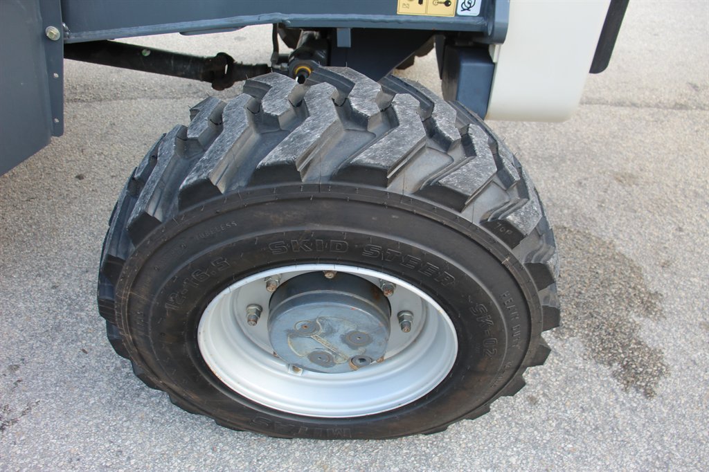 2016 Terex TLN830 - $39,995