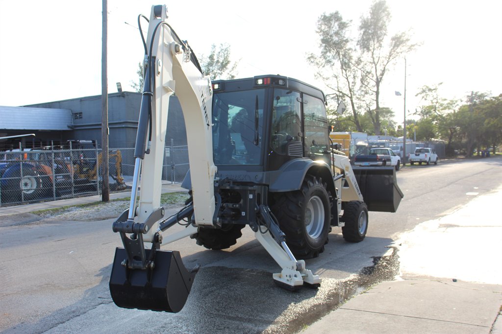 2016 Terex TLN830 - $39,995