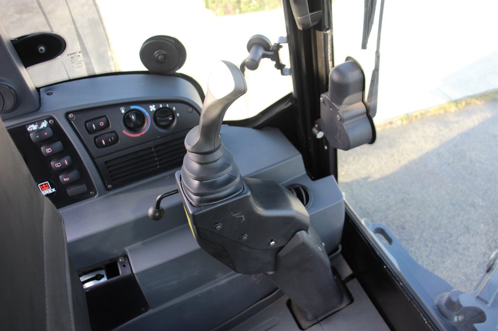 2016 Terex TLN830 - $39,995