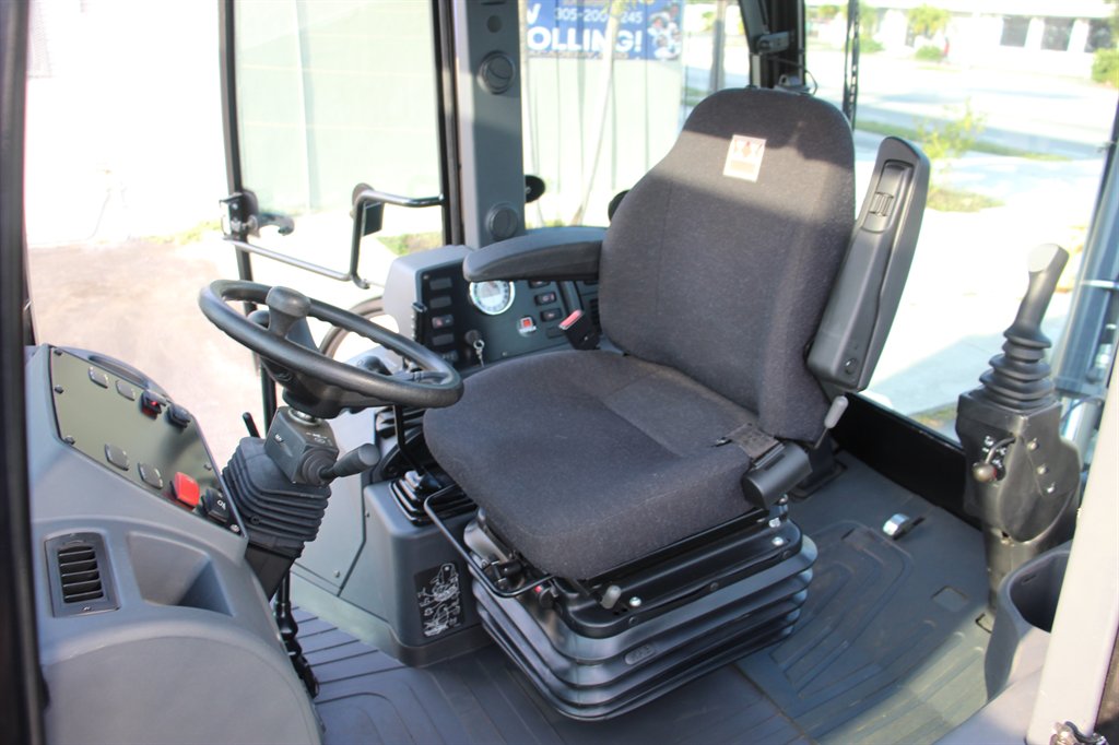 2016 Terex TLN830 - $39,995
