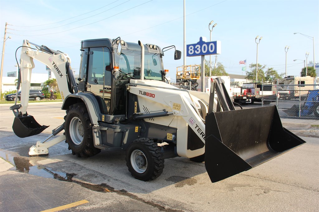 2016 Terex TLN830 - $39,995