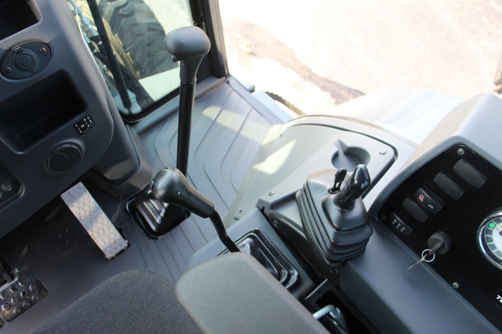 2016 Terex TLN830 - $39,995