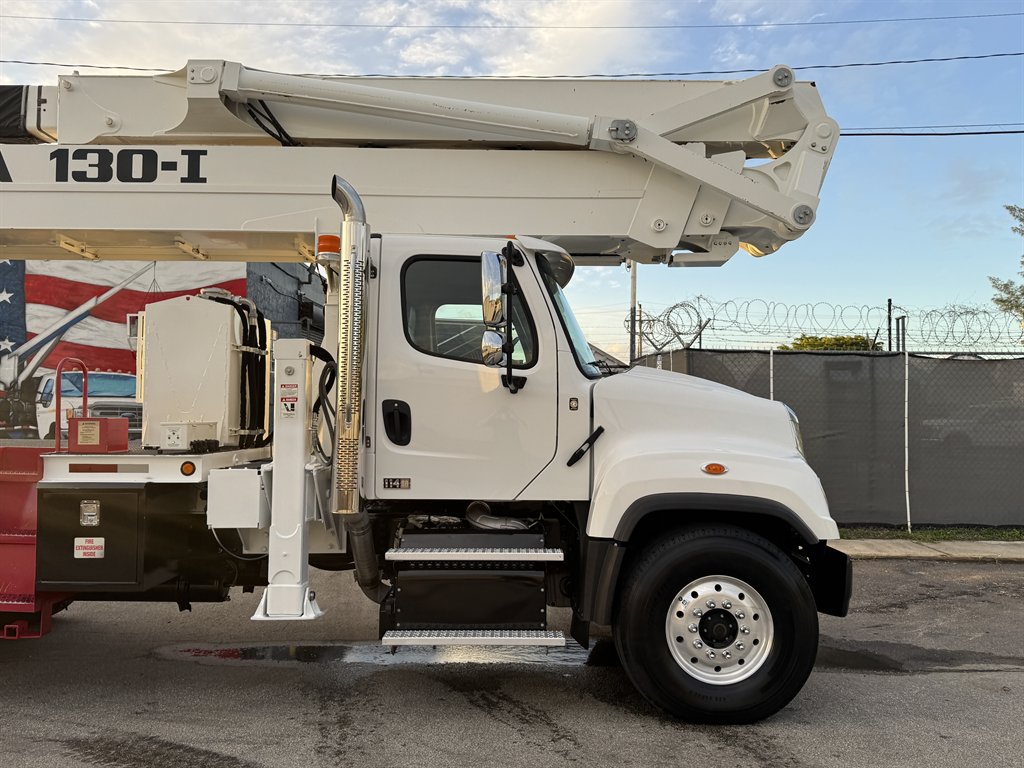 2018 Freightliner 114sd - $198,995