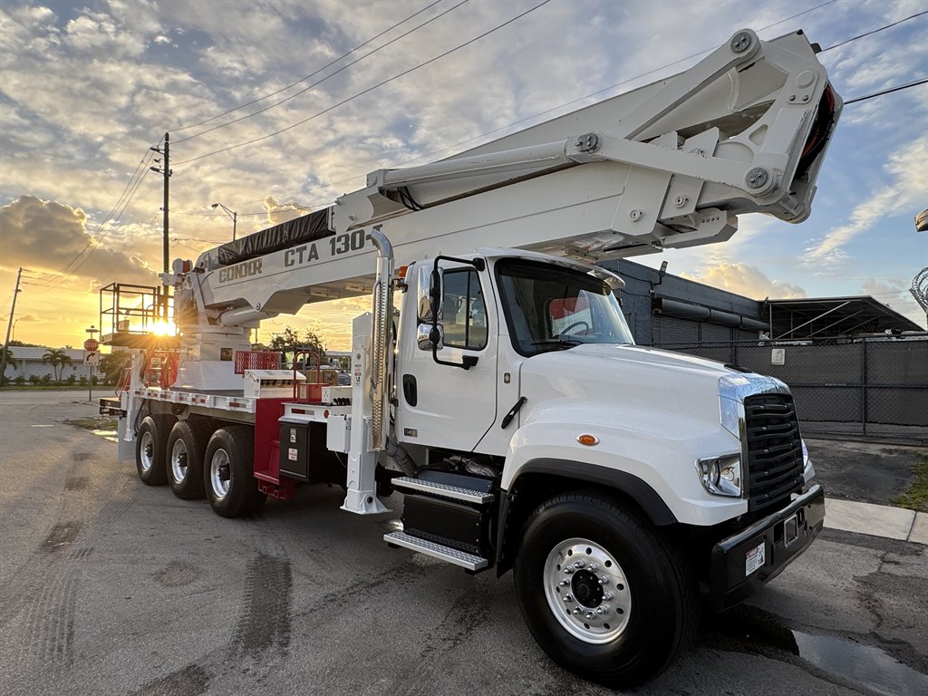 2018 Freightliner 114sd - $198,995
