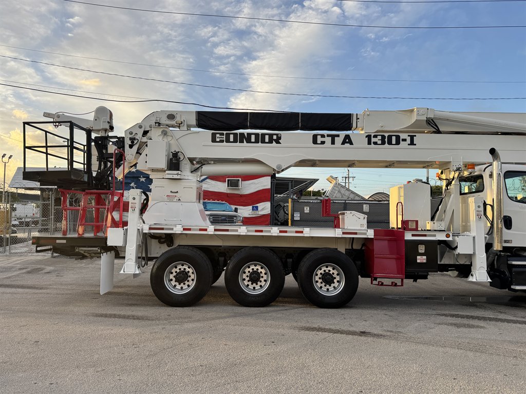 2018 Freightliner 114sd - $198,995