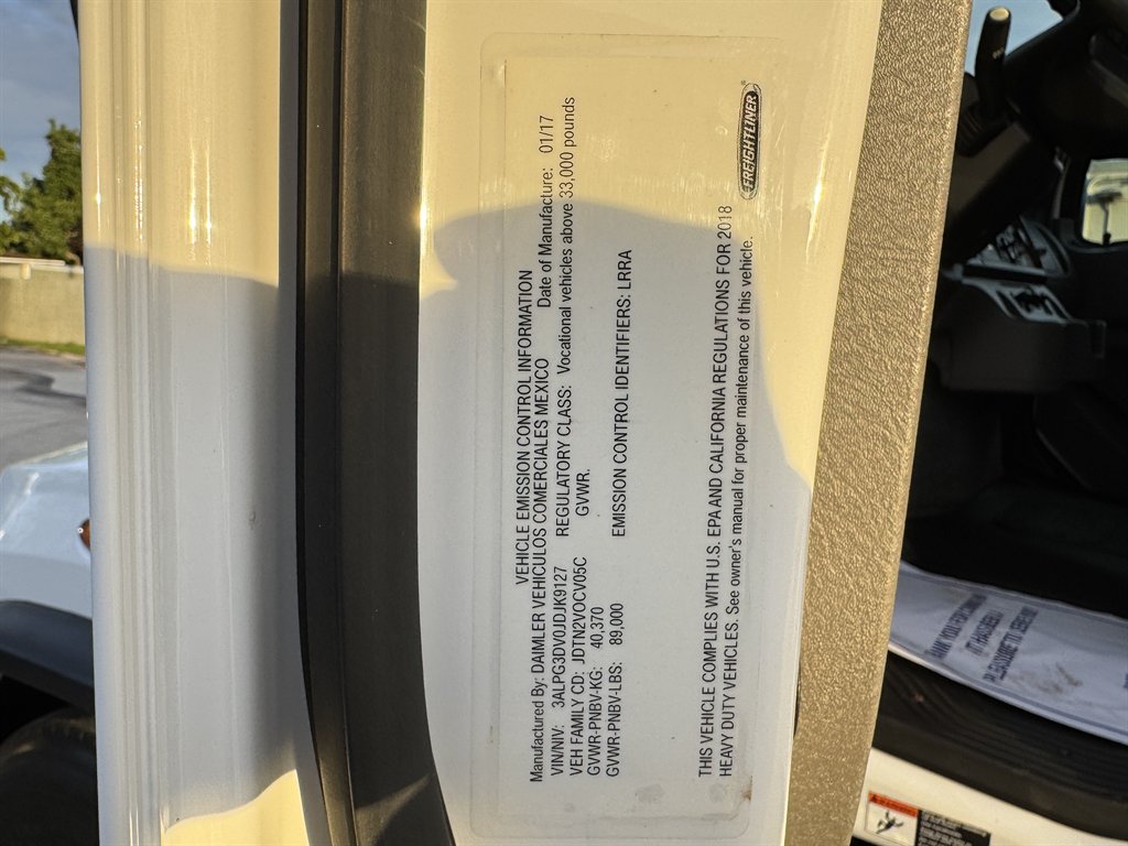 2018 Freightliner 114sd - $198,995