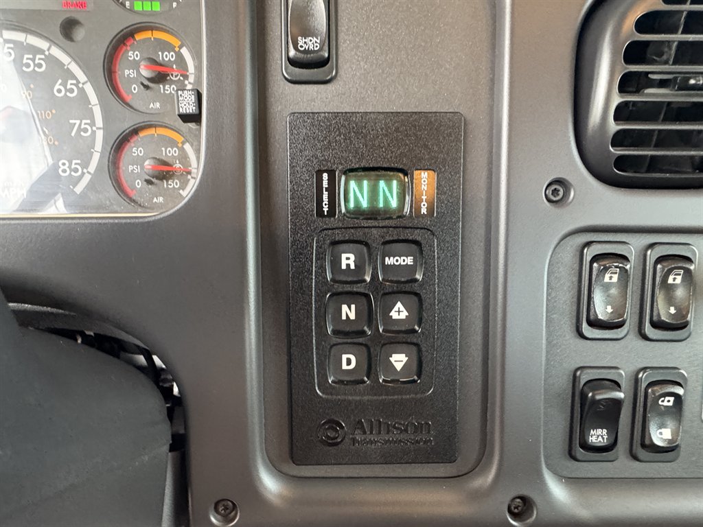 2018 Freightliner 114sd - $198,995
