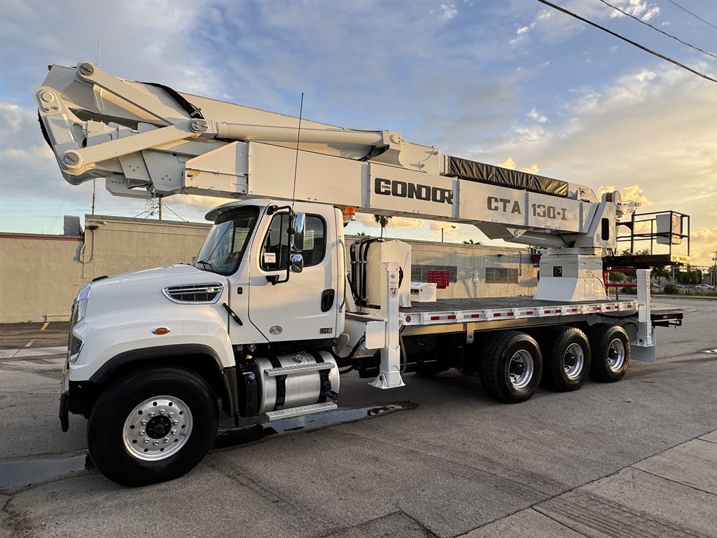 2018 Freightliner 114sd - $198,995