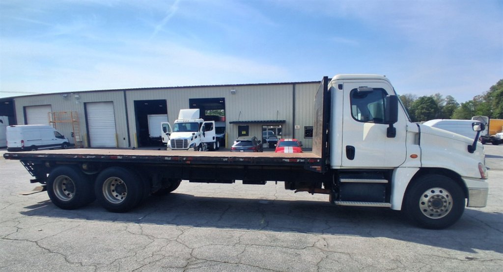 2018 Freightliner Cascadia - $55,995